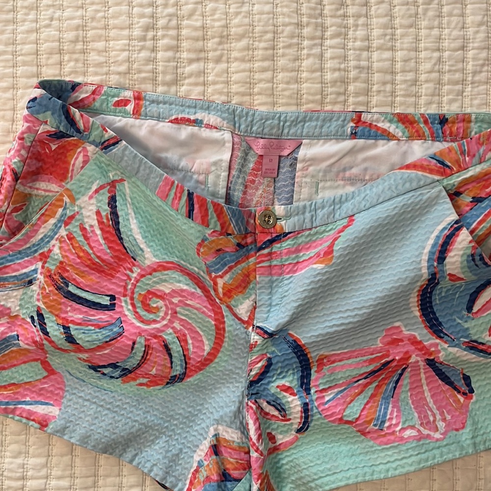 EUC Lilly Pulitzer size 12 shorts